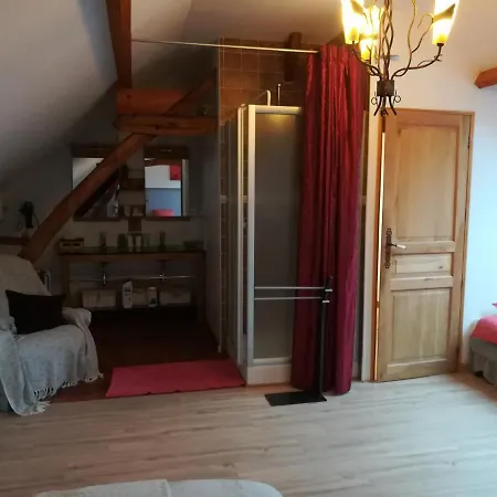 Bed and Breakfast A Part *